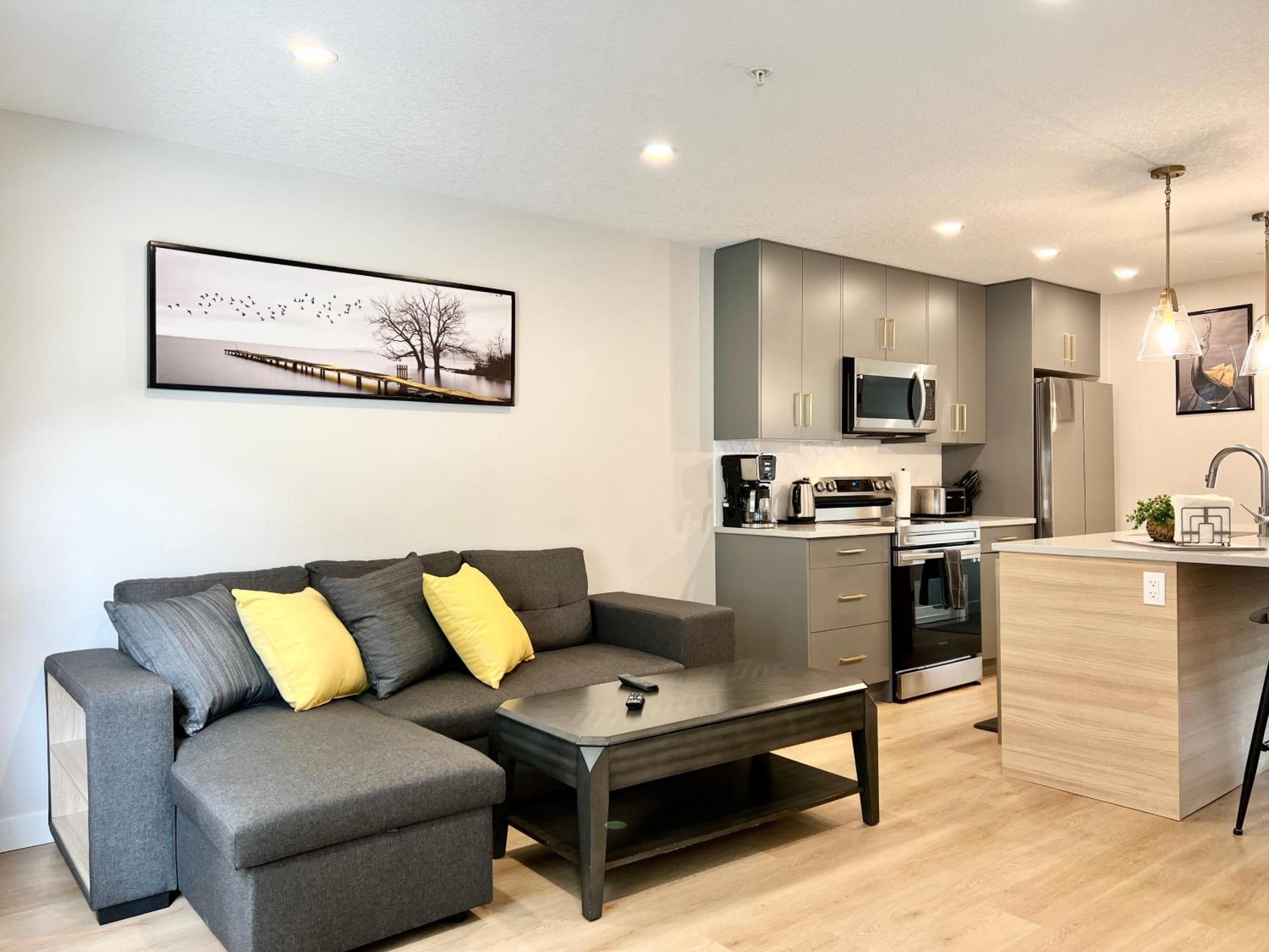 Brand New 2Br Condo With Outdoor Swimming Pool And Hot Tub Canmore Buitenkant foto